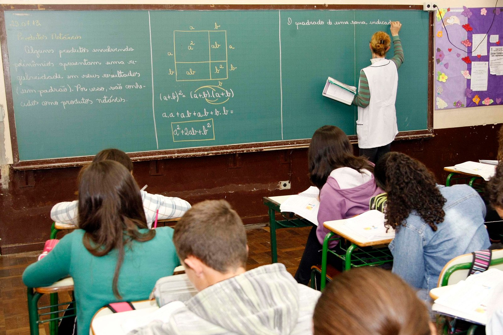Educação abre nesta segunda-feira concurso público para professores da rede estadual