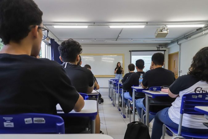 UEM e Unicentro abrem concurso e teste seletivo para contratação de 187 professores – Concursos Paraná – PR