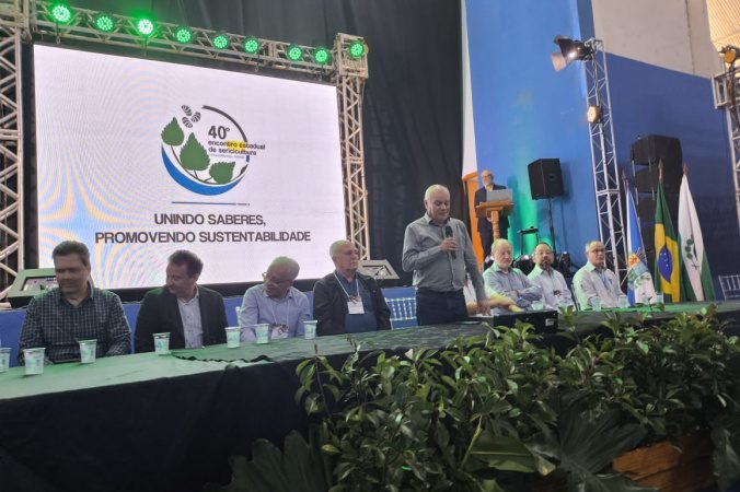 Sericicultoras paranaenses já podem se inscrever para Concurso que levará à França – Concursos Paraná – PR